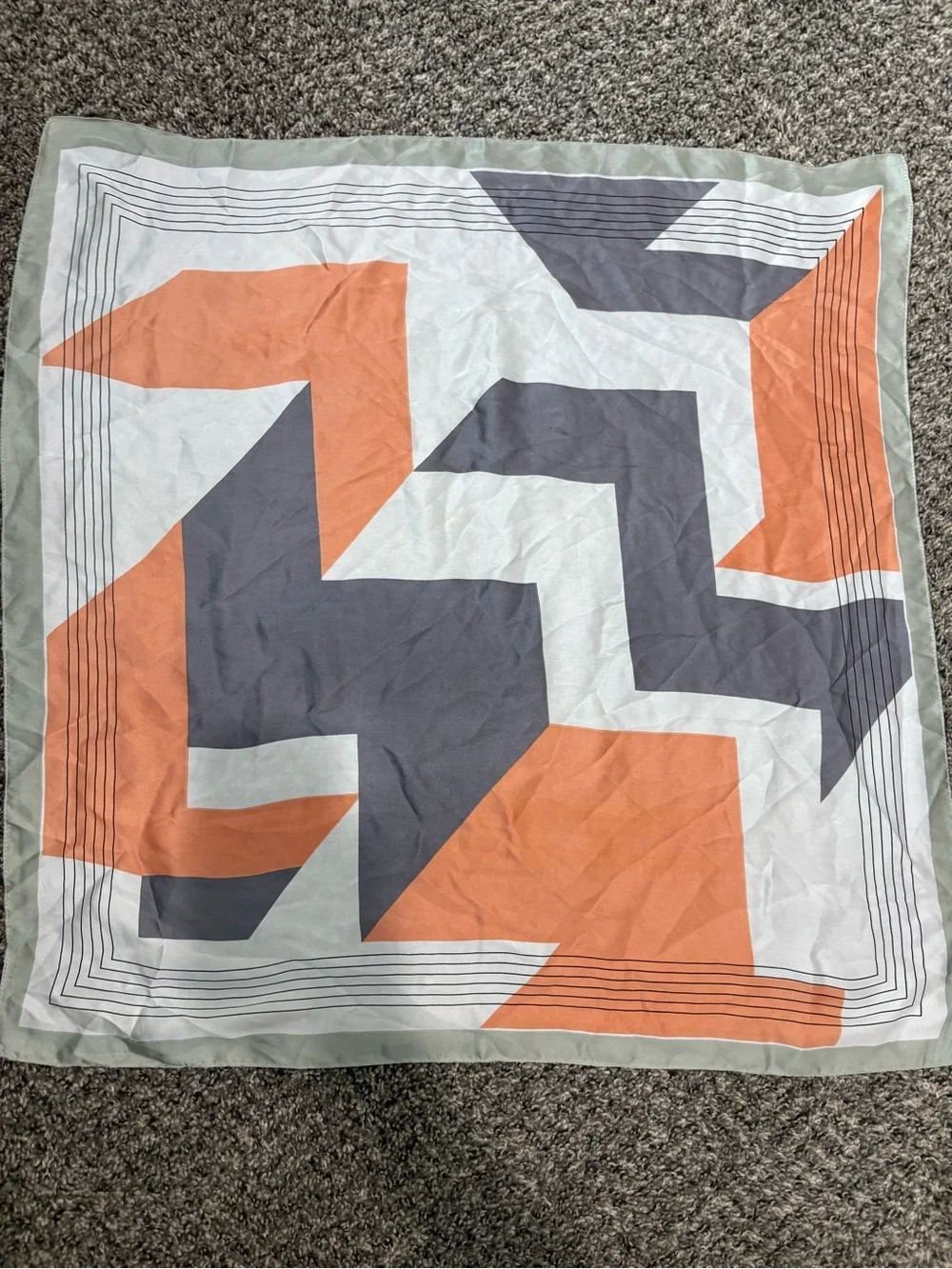 square scarf | retro geometric pattern | NWOT - Picture 2 of 5